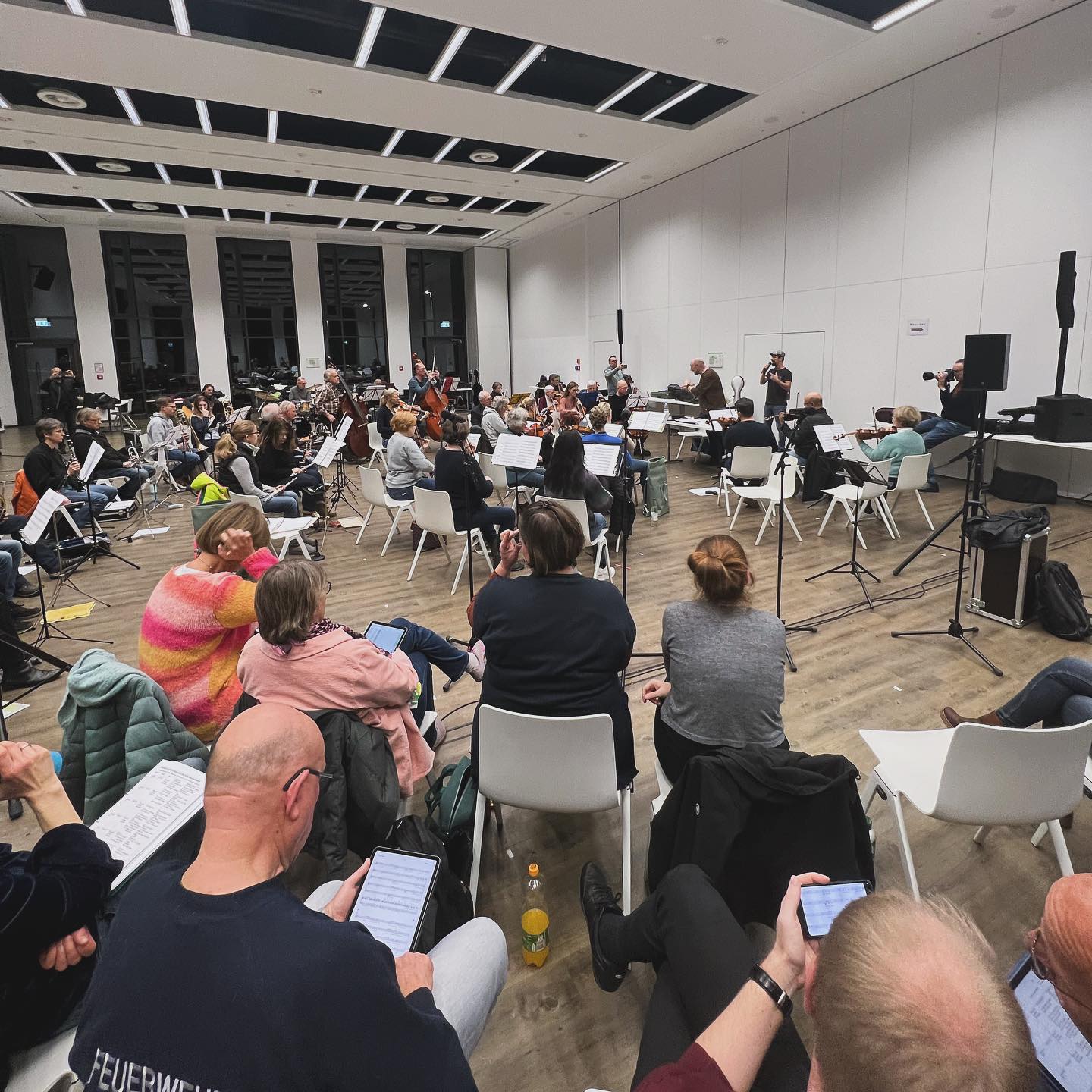 Unser Blick bei der heutigen Probe zur Night of Music in Wiesbaden
#probe
#nom2023
#orchester
#chor
#session